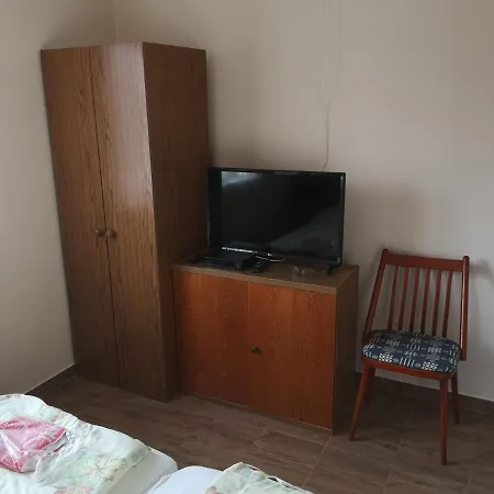 Babarczi Ueduelohaz Apartment Kiskunmajsa